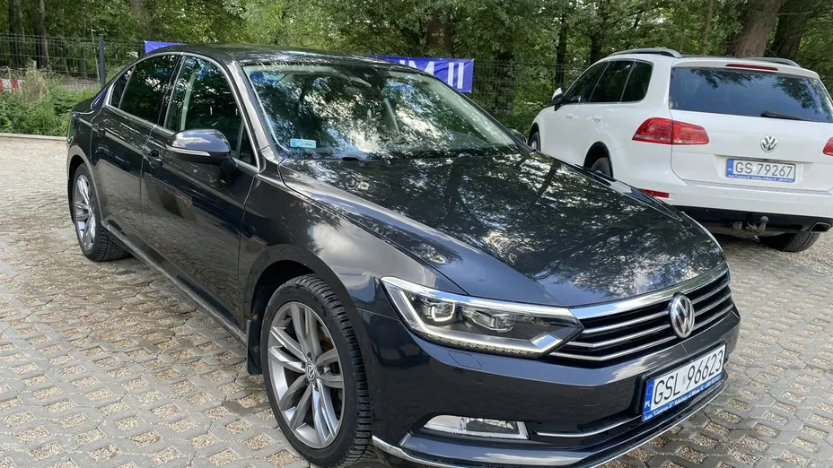VOLKSWAGEN Passat -