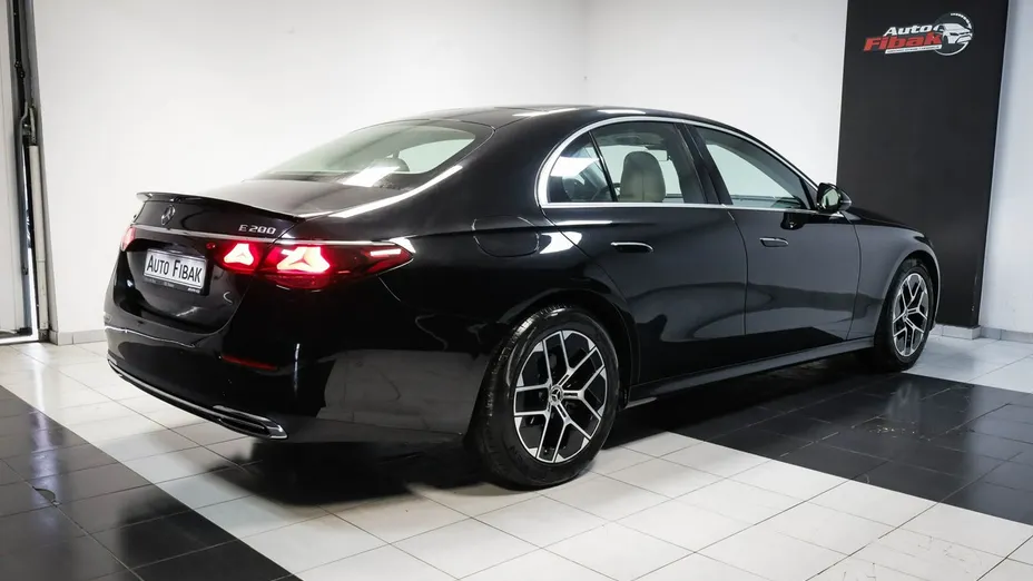 MERCEDES-BENZ E Klasa -