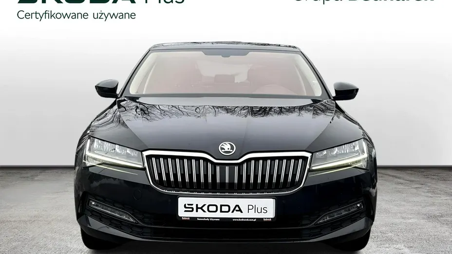 SKODA Superb -