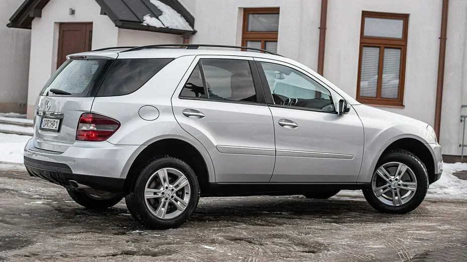 MERCEDES-BENZ ML -