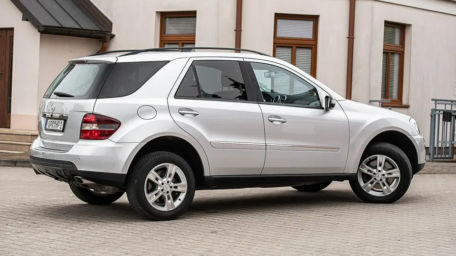 MERCEDES-BENZ ML -