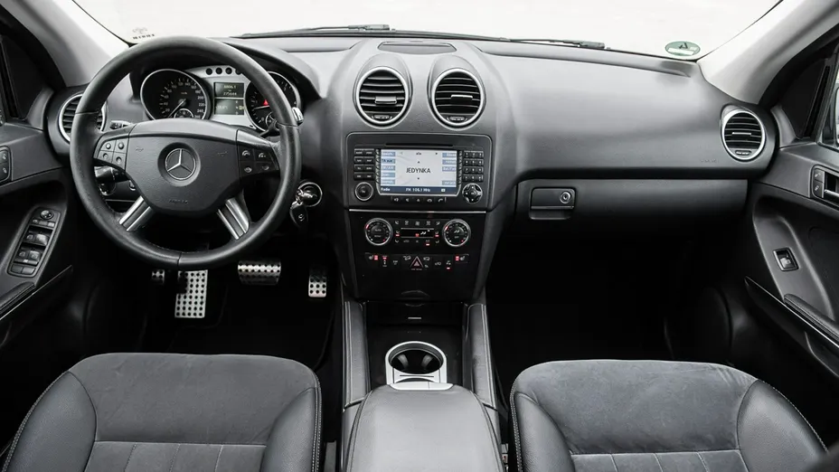 MERCEDES-BENZ ML -