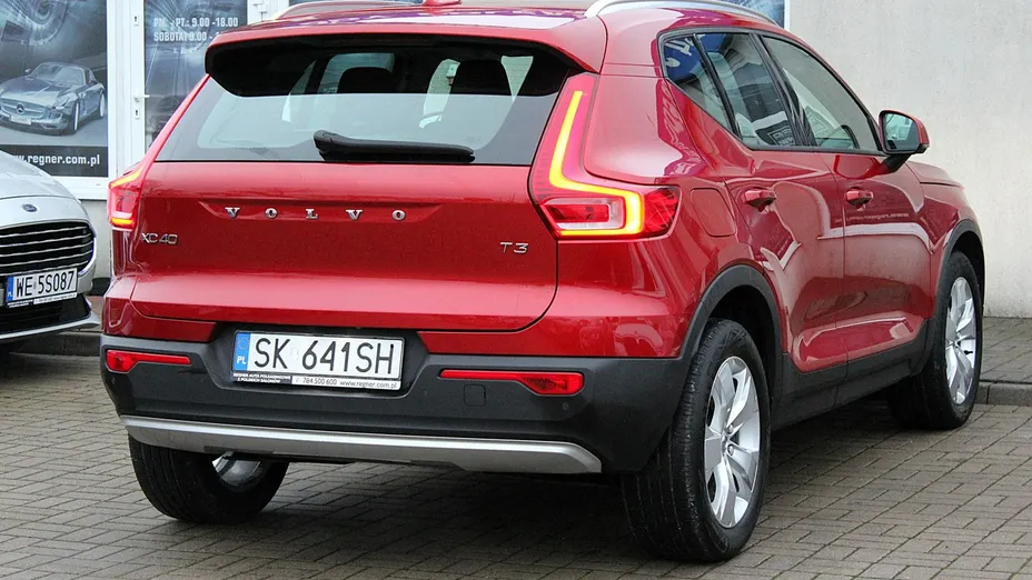 VOLVO XC40 -