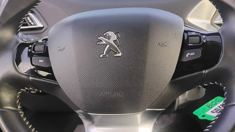 PEUGEOT 308 -