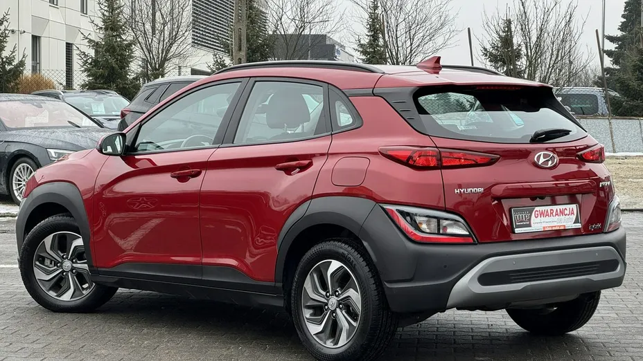 HYUNDAI Kona -