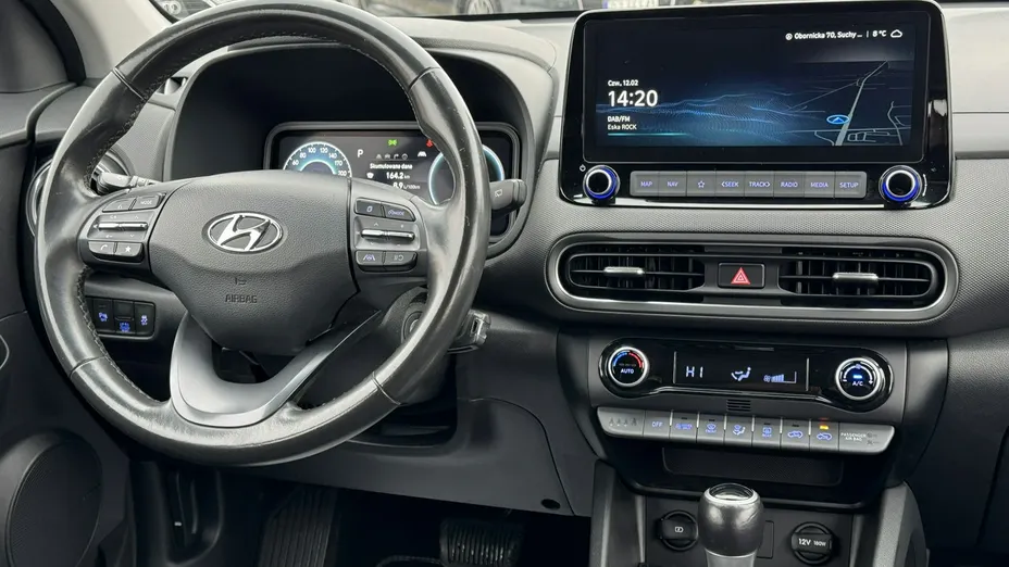 HYUNDAI Kona -