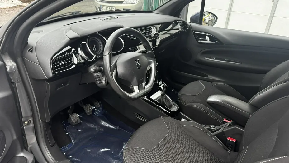 CITROEN DS3 -
