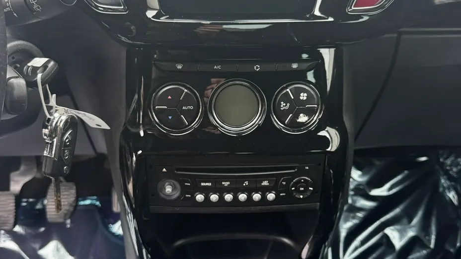 CITROEN DS3 -