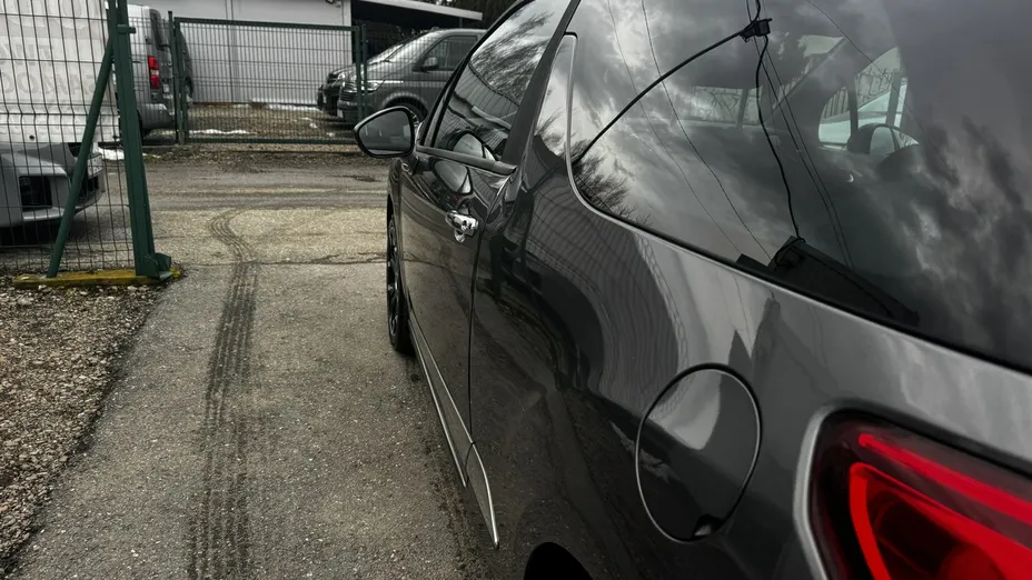 CITROEN DS3 -