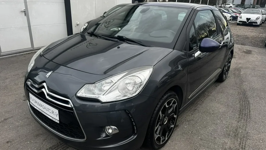 CITROEN DS3 -