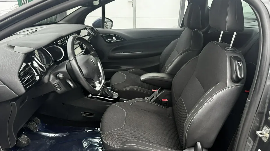 CITROEN DS3 -