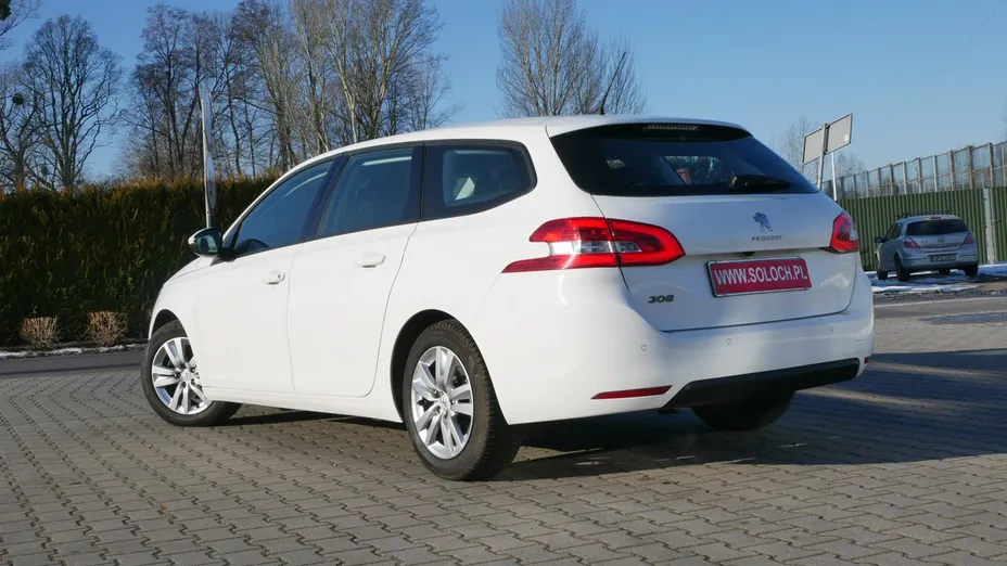 PEUGEOT 308 -