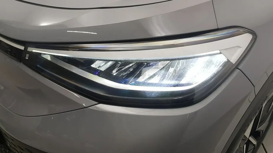 VOLKSWAGEN ID.5 -