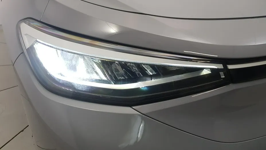 VOLKSWAGEN ID.5 -