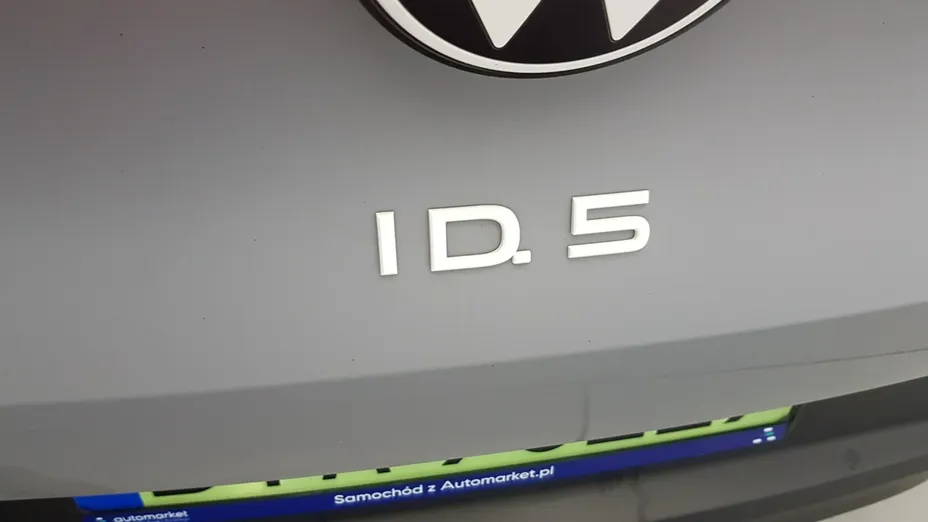 VOLKSWAGEN ID.5 -