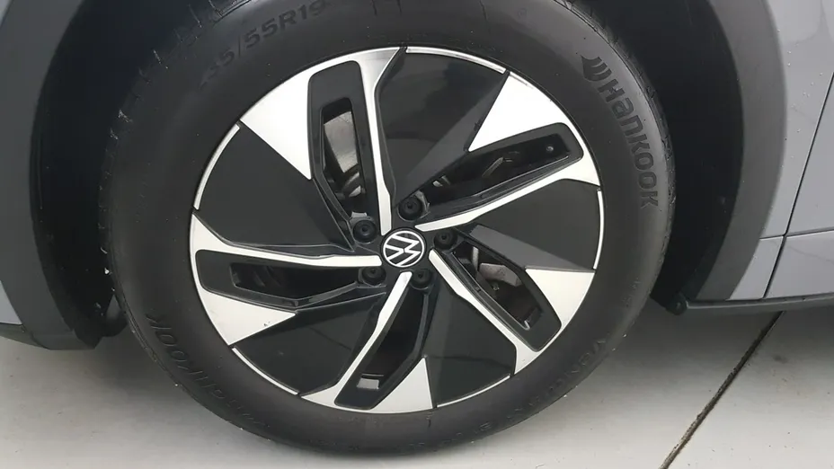 VOLKSWAGEN ID.5 -