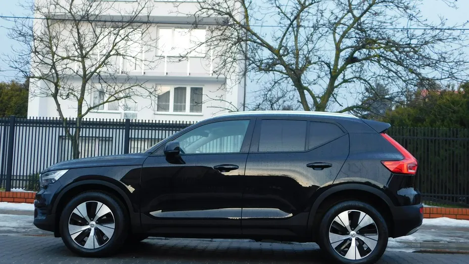 VOLVO XC40 -