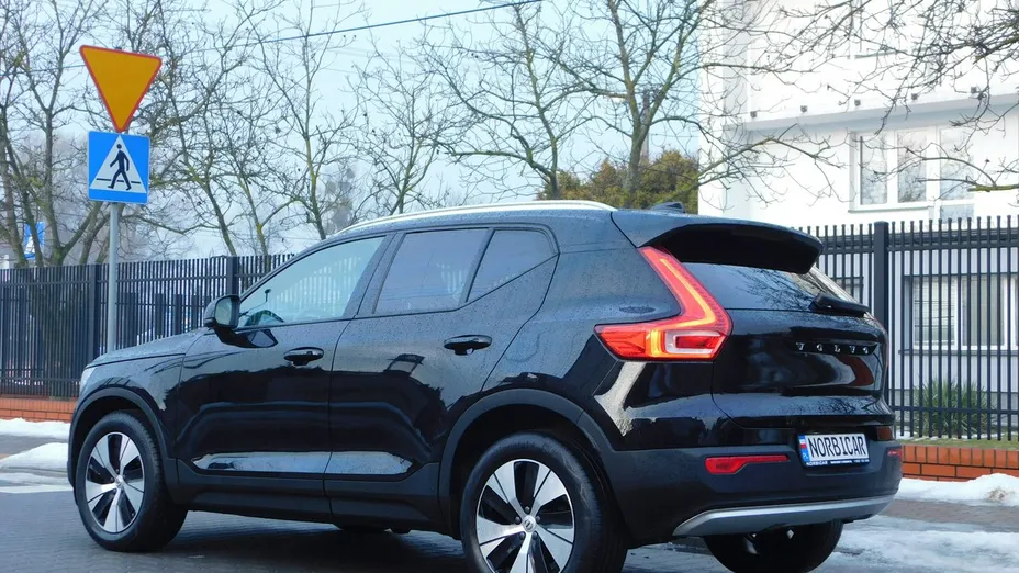 VOLVO XC40 -