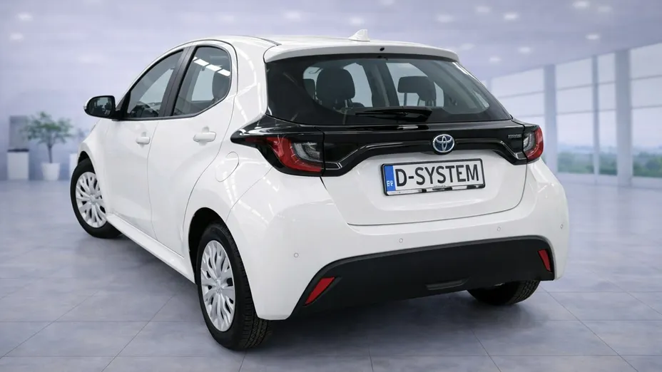 TOYOTA Yaris -