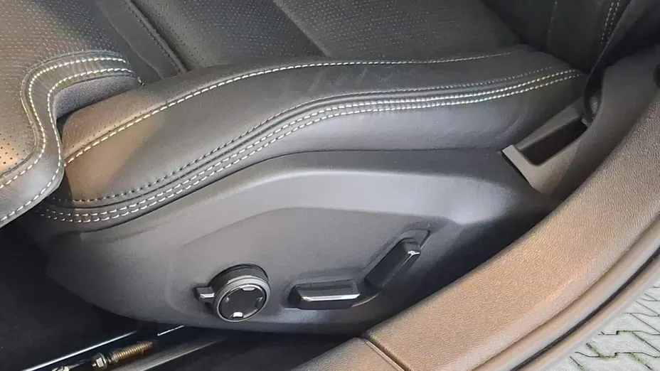 VOLVO V60 -
