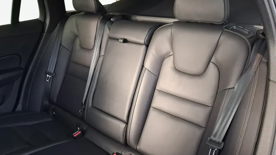 VOLVO V60 -