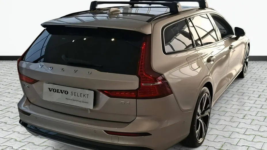 VOLVO V60 -