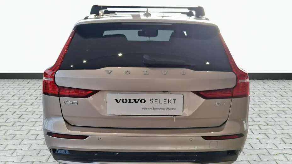 VOLVO V60 -