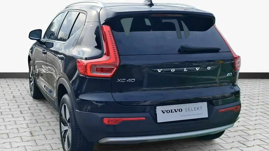 VOLVO XC40 -