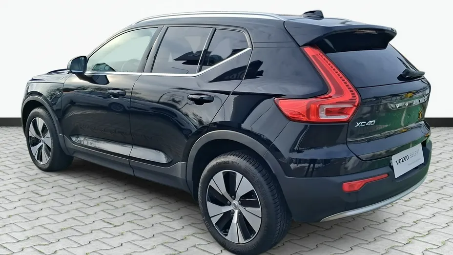 VOLVO XC40 -