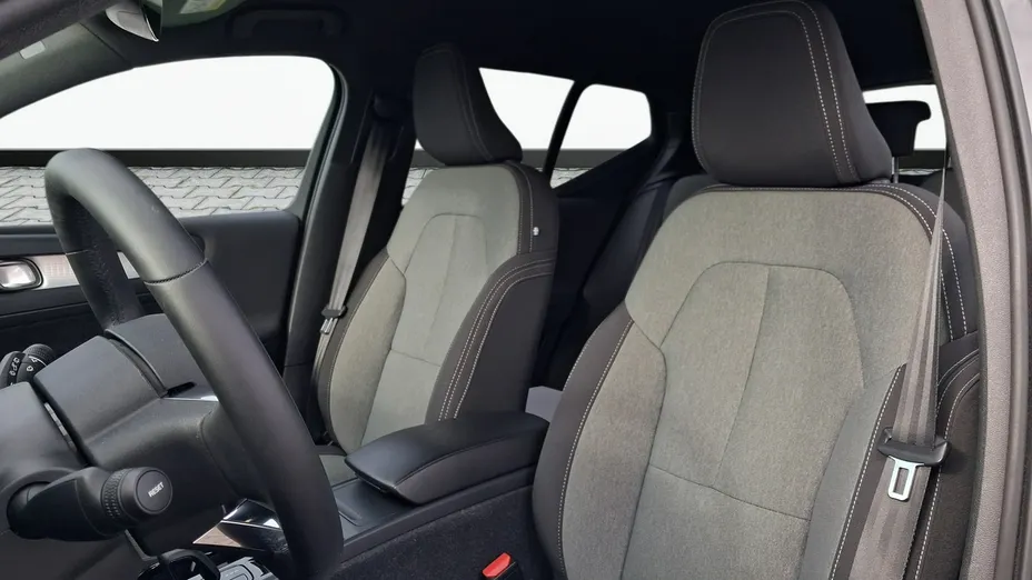 VOLVO XC40 -
