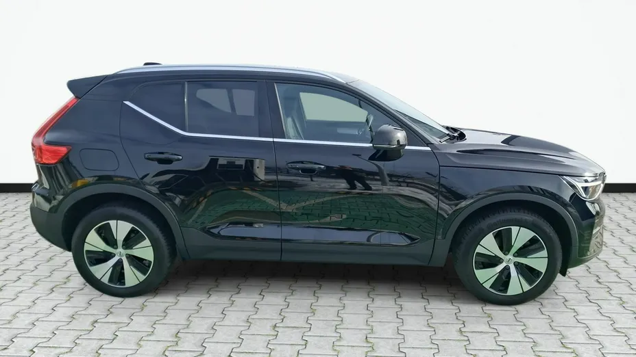 VOLVO XC40 -