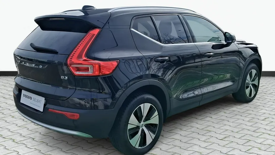 VOLVO XC40 -