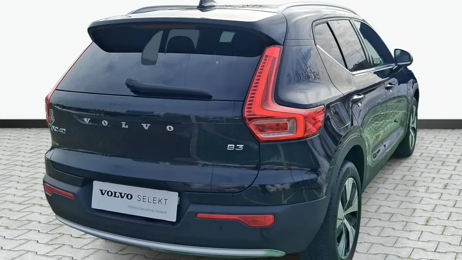 VOLVO XC40 -