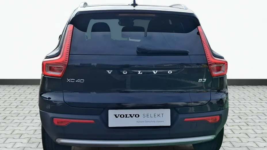 VOLVO XC40 -