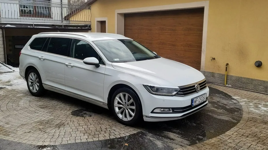 VOLKSWAGEN Passat -