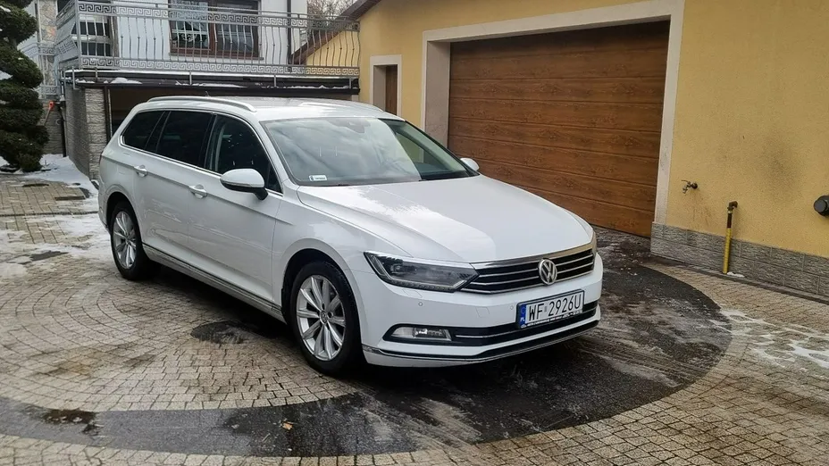 VOLKSWAGEN Passat -