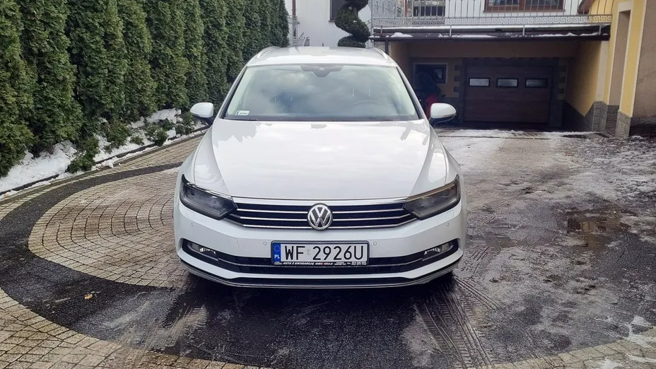 VOLKSWAGEN Passat -