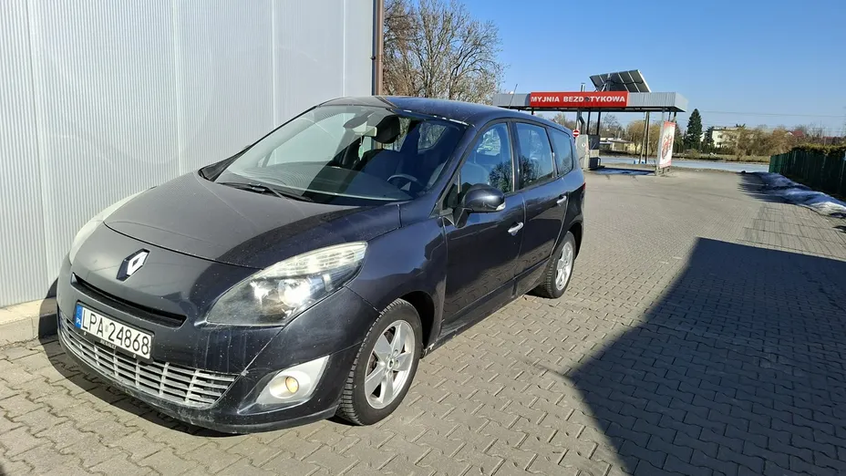 RENAULT Grand Scenic -