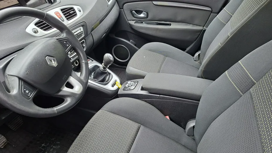 RENAULT Grand Scenic -