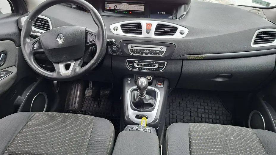 RENAULT Grand Scenic -