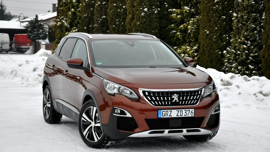 PEUGEOT 3008 -