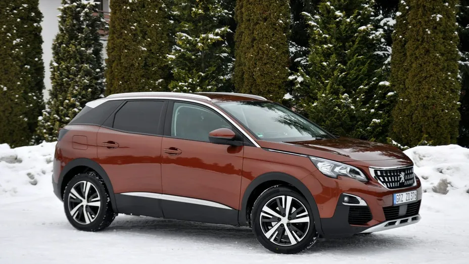 PEUGEOT 3008 -
