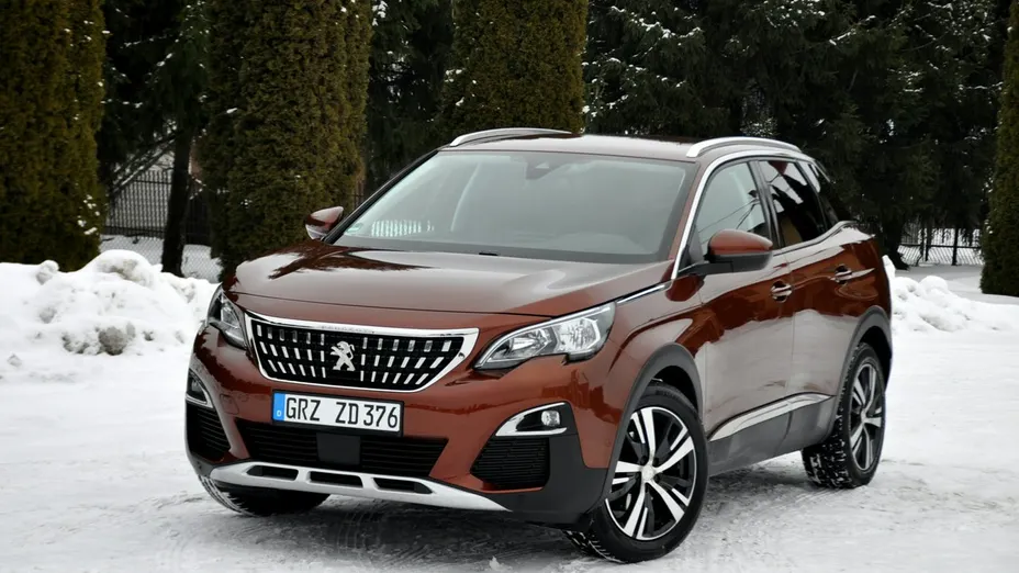 PEUGEOT 3008 -