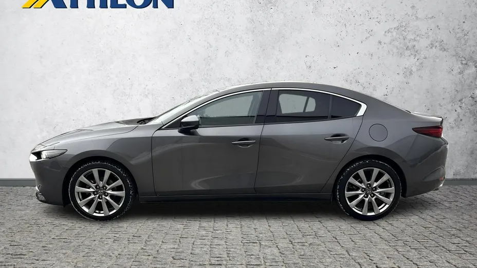 MAZDA 3 -
