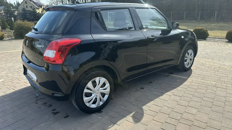 SUZUKI Swift -