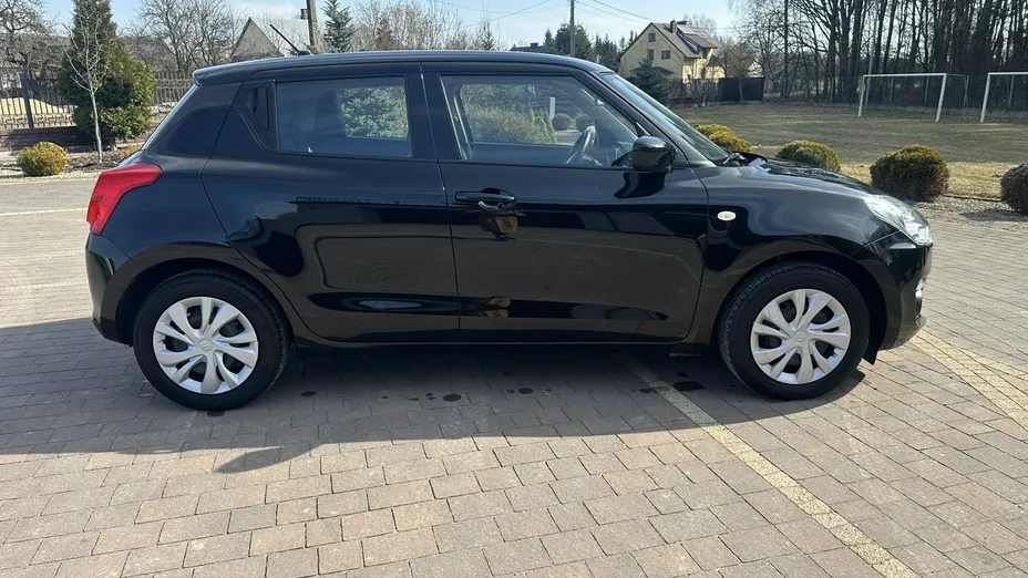 SUZUKI Swift -