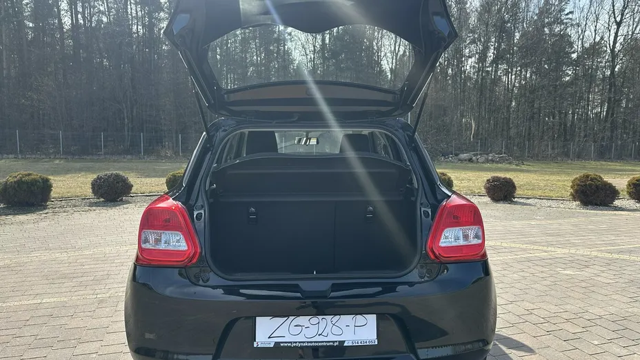 SUZUKI Swift -