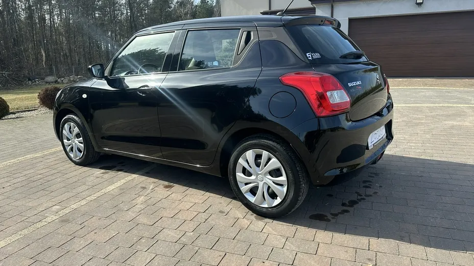 SUZUKI Swift -