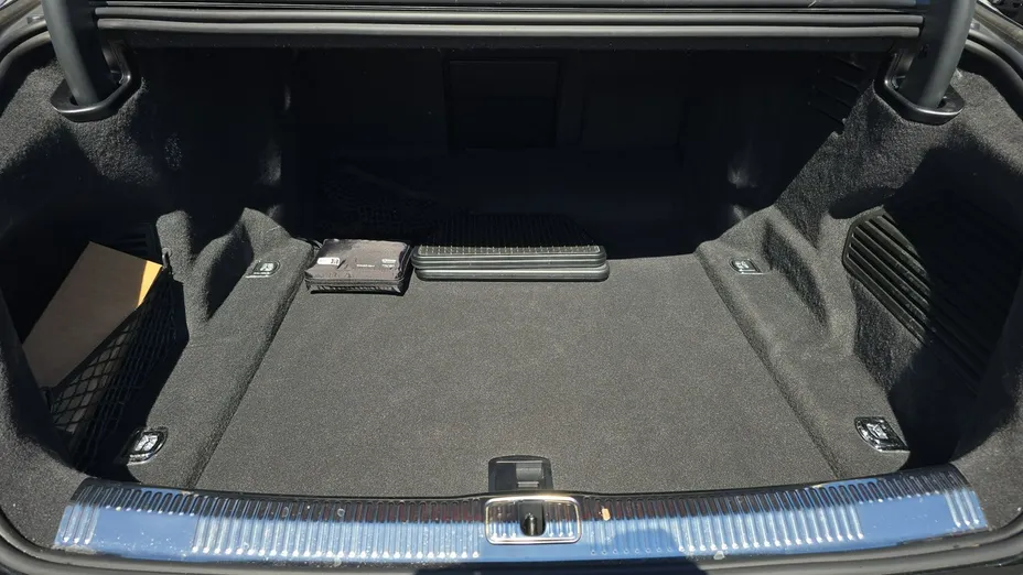 AUDI A8 -