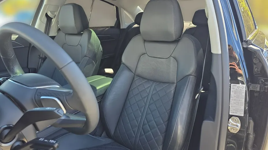 AUDI A8 -